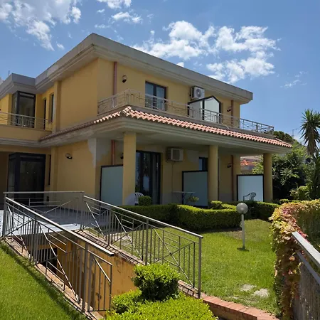 Belvedere Blu B&B Con Servizio Spiaggia Capsule hotel Belvedere Marittimo