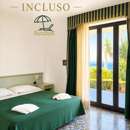Capsule hotel Belvedere Blu B&B Con Servizio Spiaggia Belvedere Marittimo